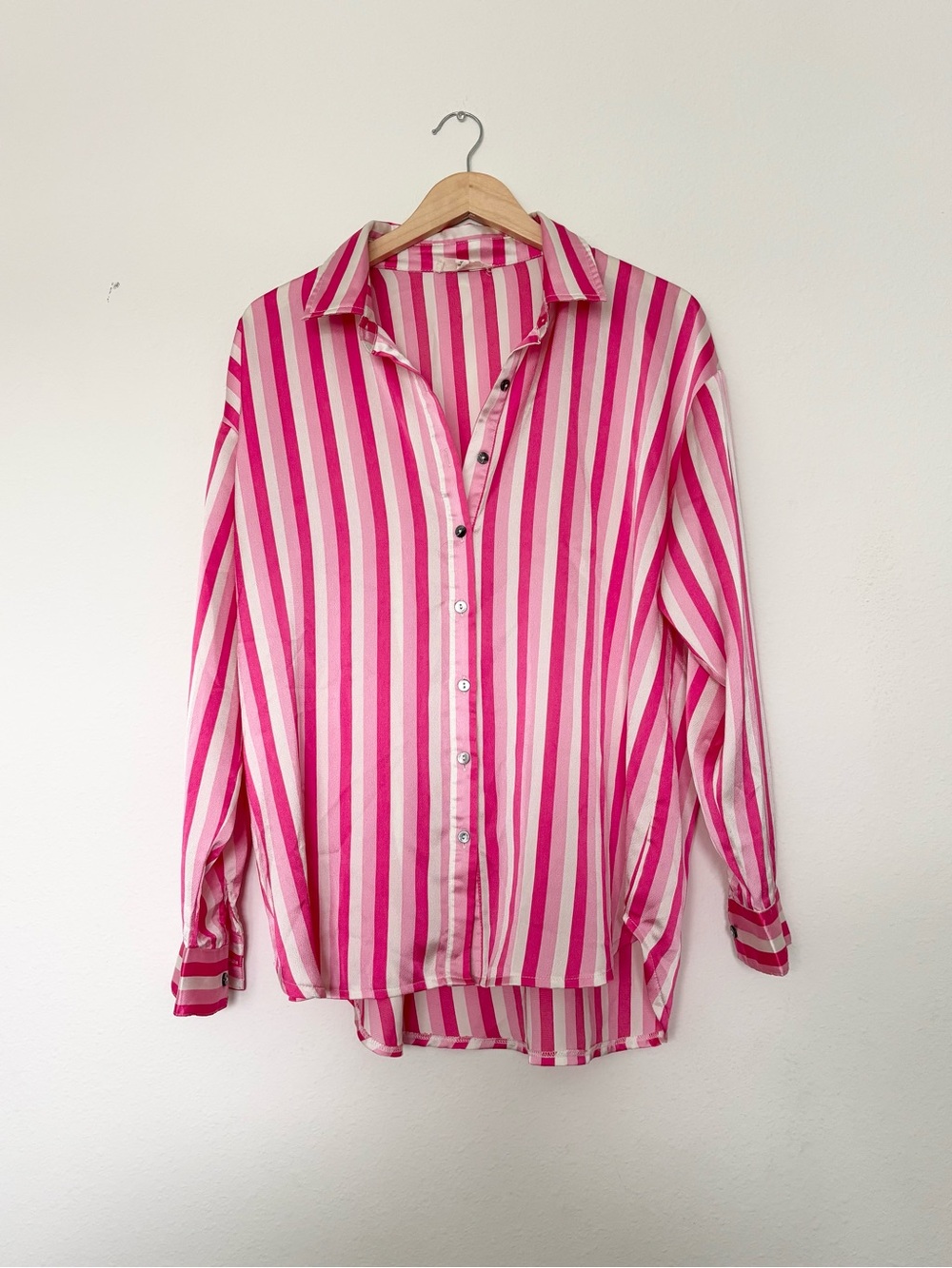 Entro Pink & White Vertical Stripe Silky Long Sleeve Button Down Top M